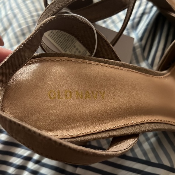 Brand new nude pointed toe heels - Picture 8 of 11